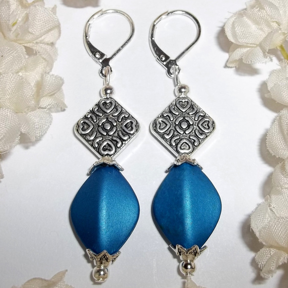 wvluckygirl Jewelry - Long Blue & Silver Statement Earring Set Fashion Jewelry Accessory Gift NWT 4745